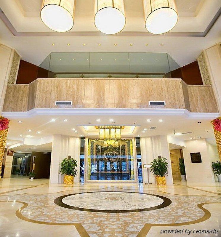 Minshan Lhasa Grand Hotel Chengdu Exterior photo