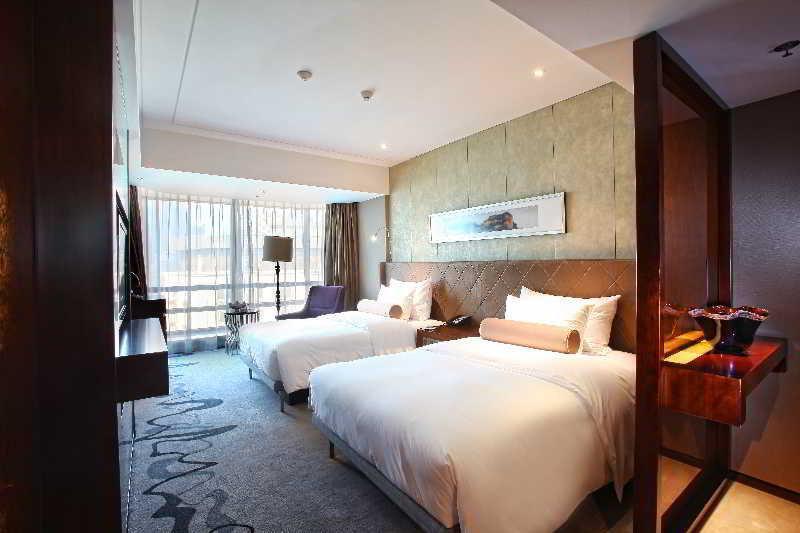 Minshan Lhasa Grand Hotel Chengdu Exterior photo