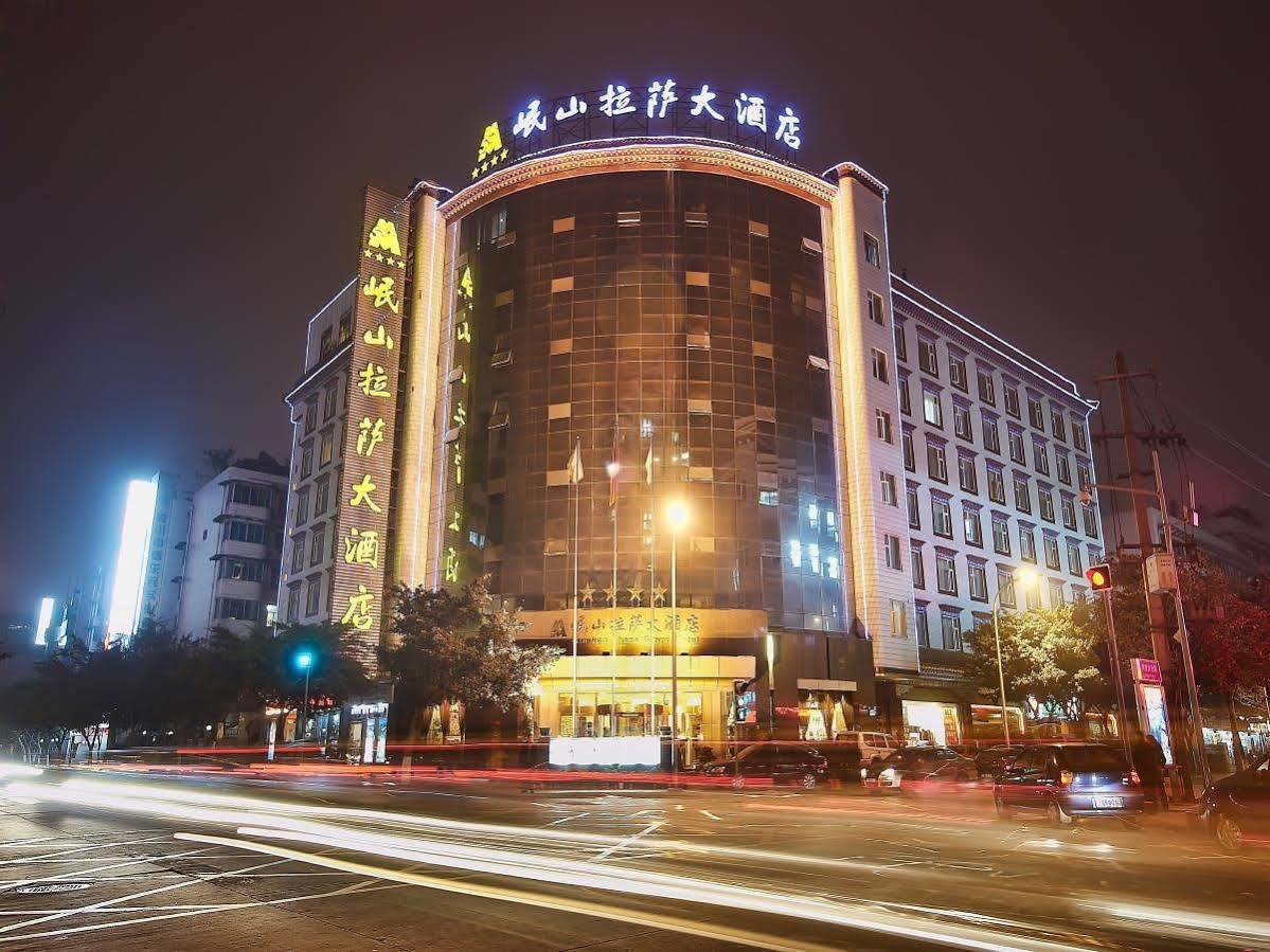 Minshan Lhasa Grand Hotel Chengdu Exterior photo